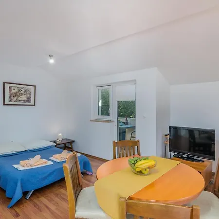 Cozy In Dubasnica Apartment Malinska