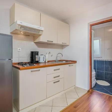 In Dubasnica With Kitchen Malinska